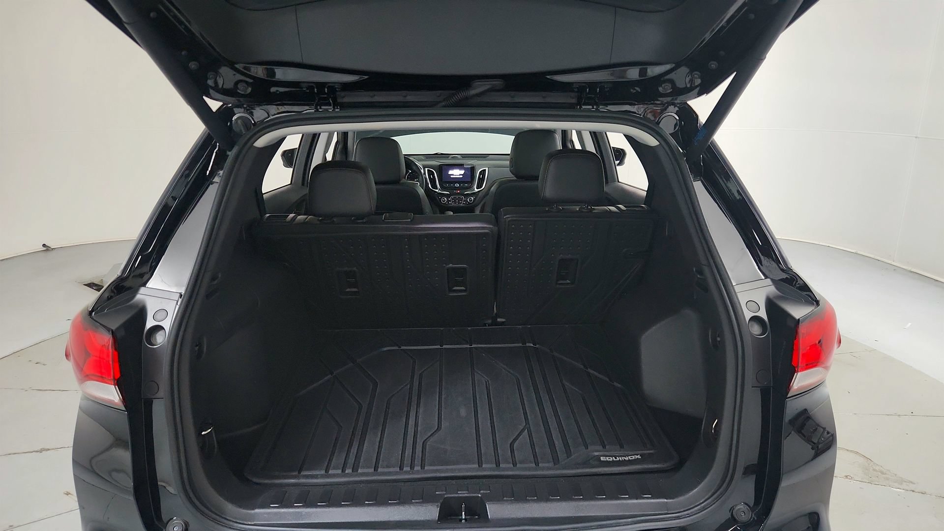 Used 2024 Chevrolet Equinox Premier AWD/4WD image 28