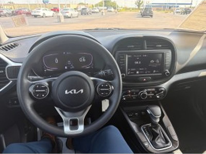 Used 2024 Kia Soul LX w/ Option Group 015 FWD image 12