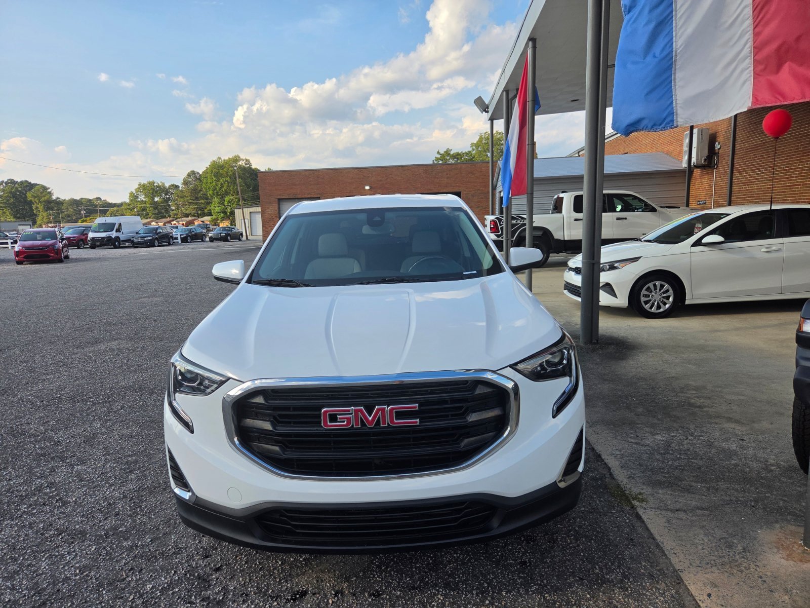 Used 2020 GMC Terrain SLE FWD image 8