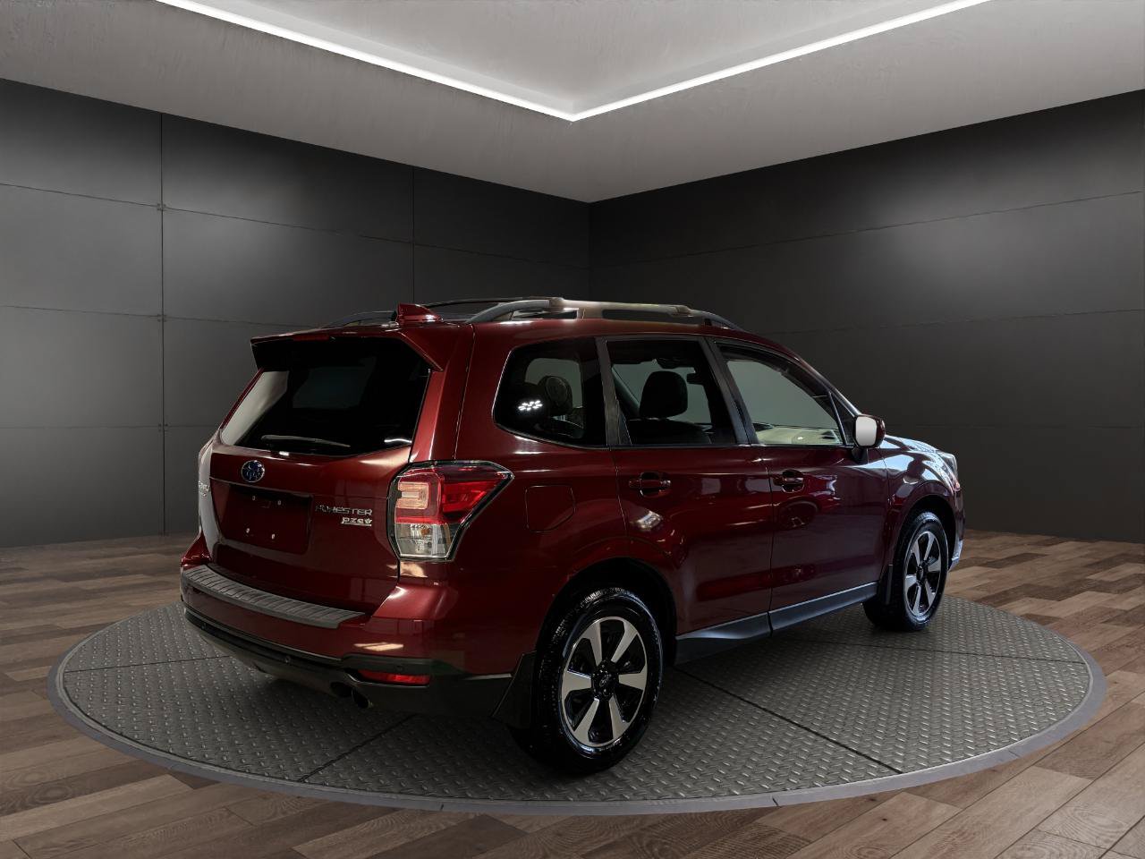 Used 2017 Subaru Forester 2.5i Limited AWD/4WD image 8