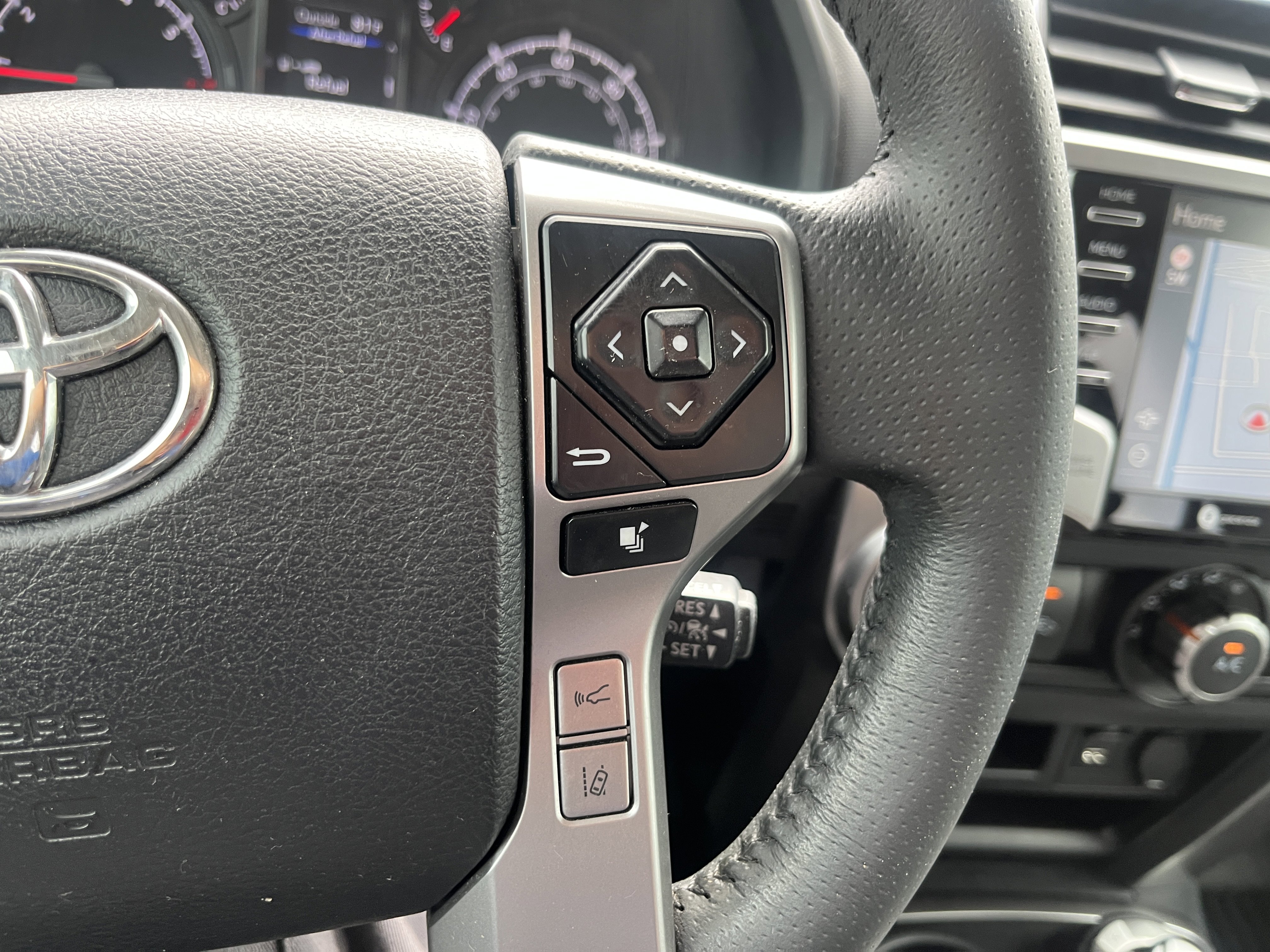 Used 2023 Toyota 4Runner SR5 image 20