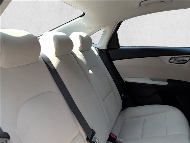Used 2022 Kia Forte LXS FWD image 22