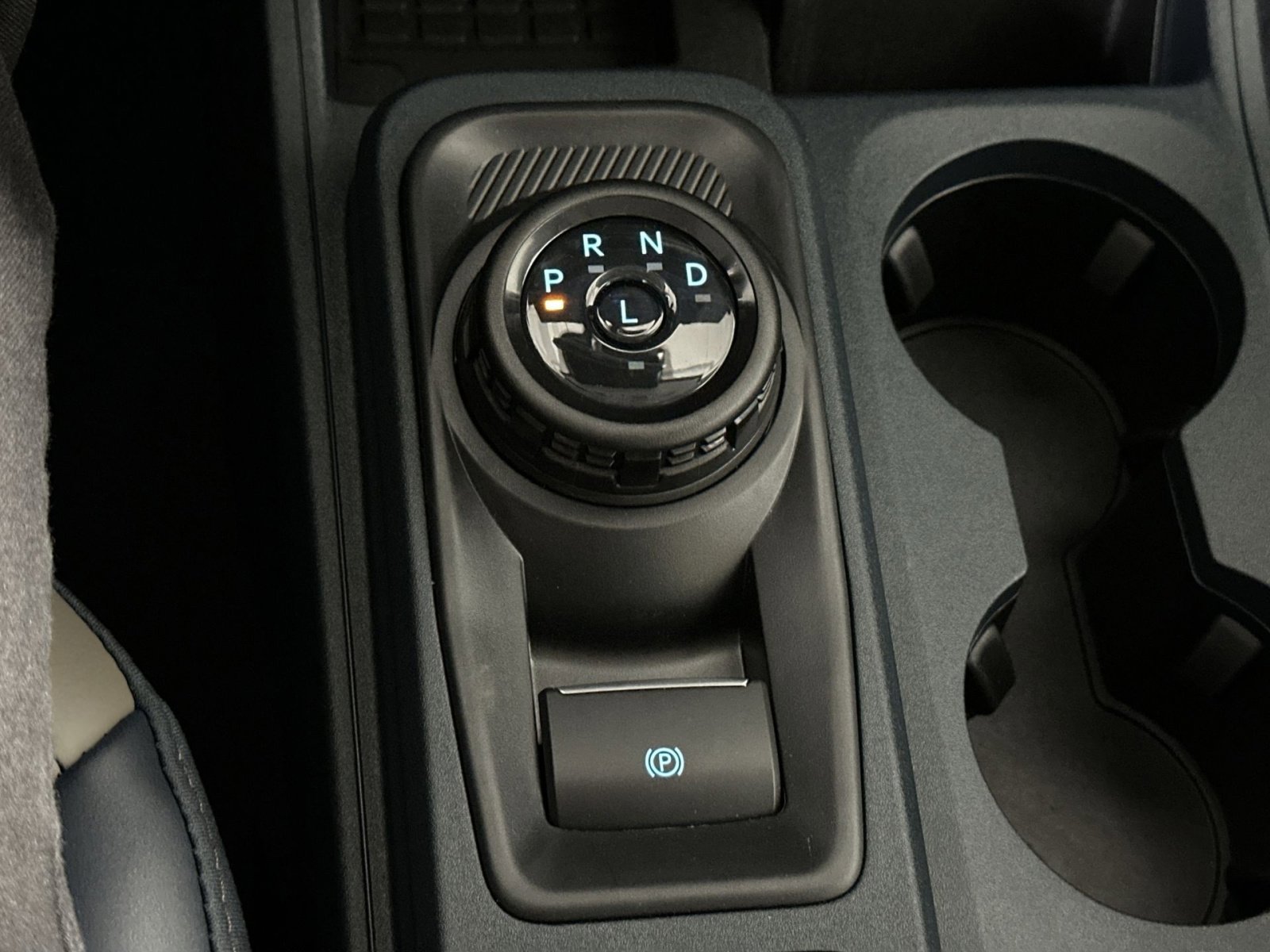 New 2025 Ford Maverick Lariat w/ 4K Tow Package image 33