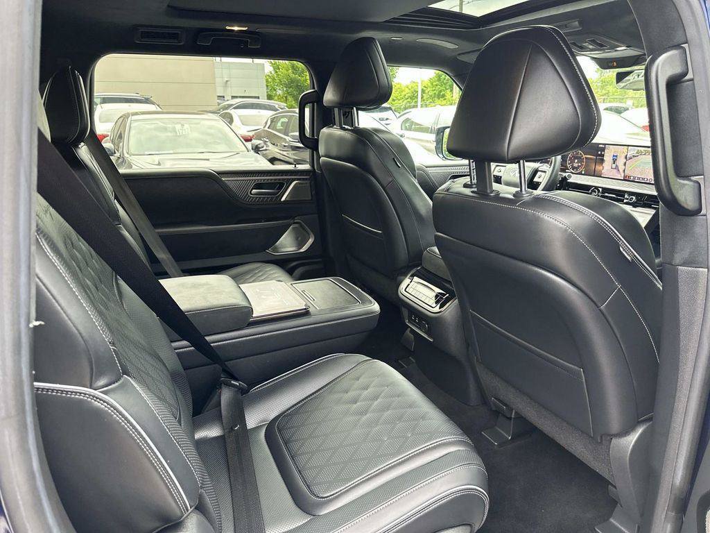 Used 2025 INFINITI QX80 Autograph w/ Autograph Exterior Package AWD/4WD image 40