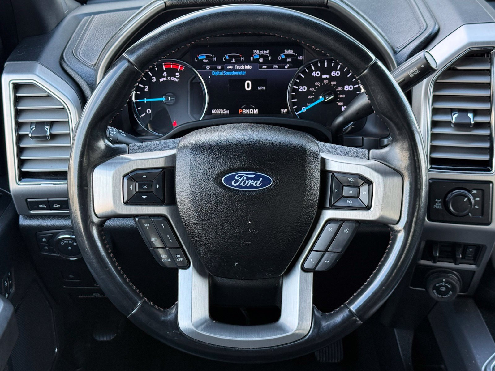 Used 2020 Ford F350 Platinum w/ FX4 Off-Road Package AWD/4WD image 33