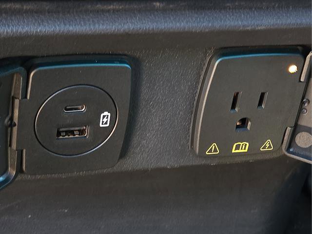 Used 2022 Ford F150 XLT w/ Equipment Group 302A High image 18