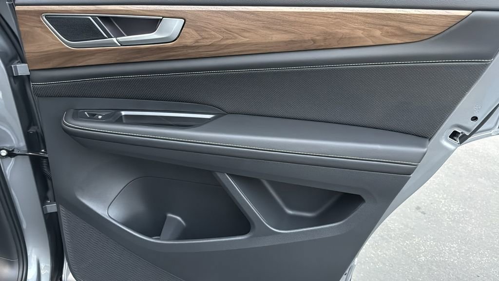 New 2026 Volkswagen Atlas SE FWD image 30