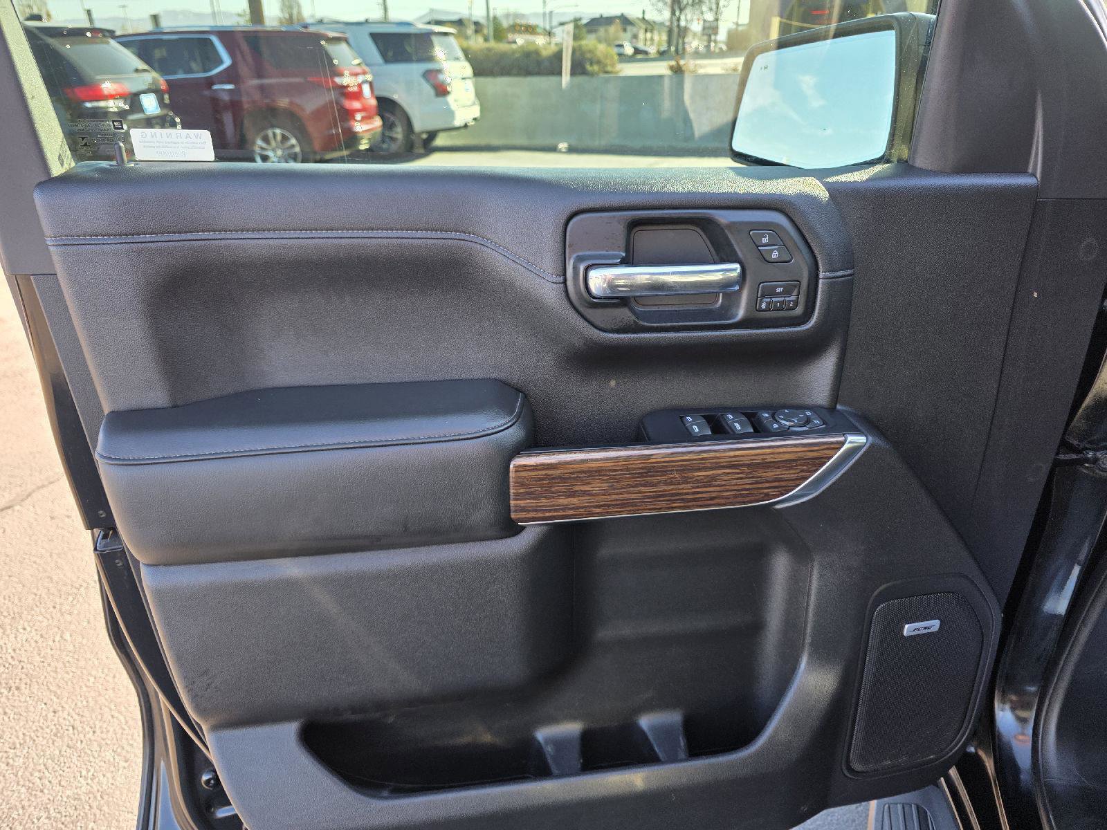 Used 2020 Chevrolet Silverado 1500 High Country w/ Technology Package AWD/4WD image 9
