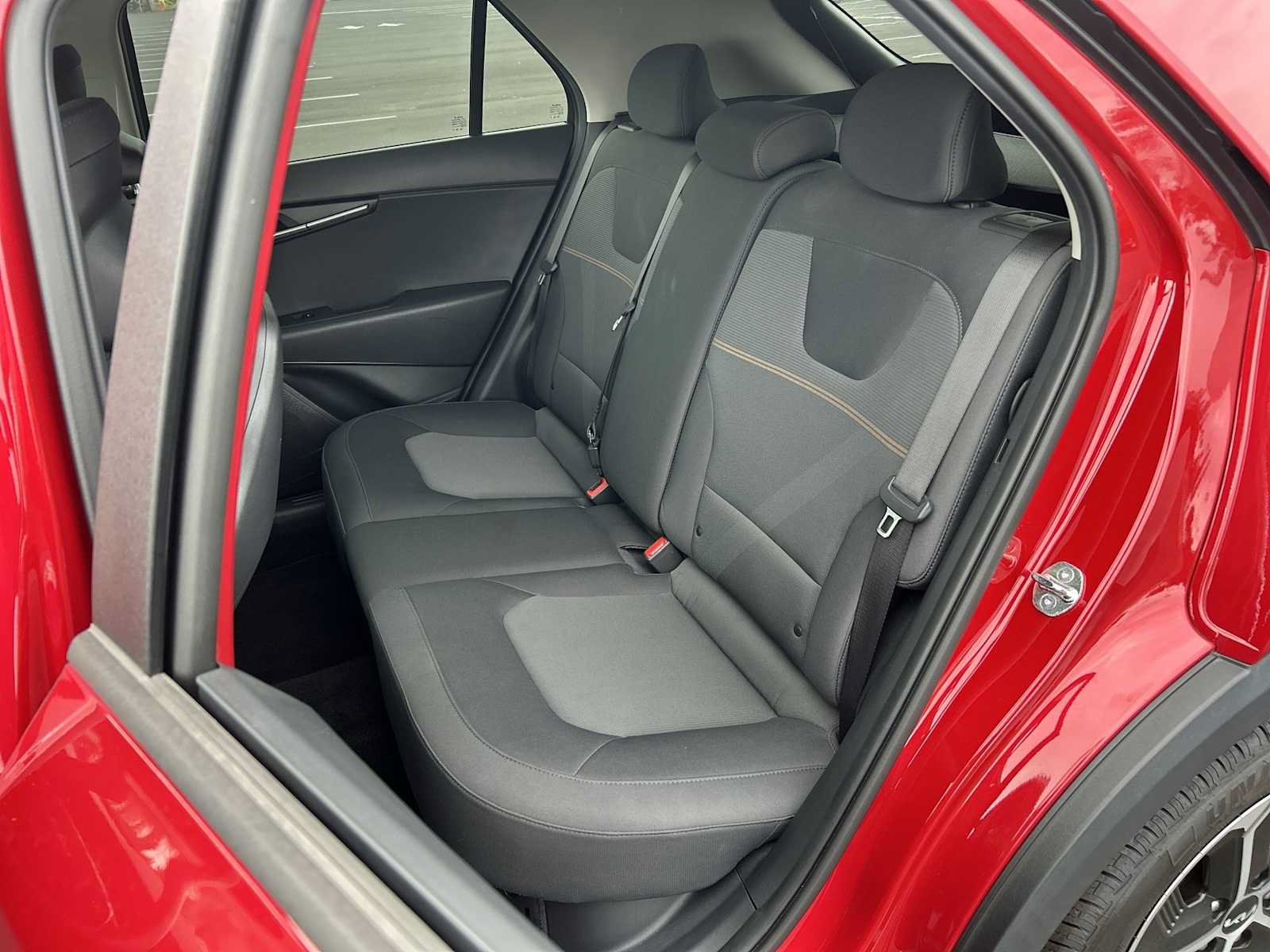 Used 2024 Kia Niro LX FWD image 23