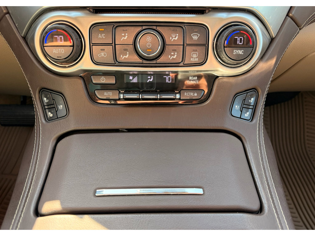 Used 2017 Chevrolet Suburban Premier RWD image 13