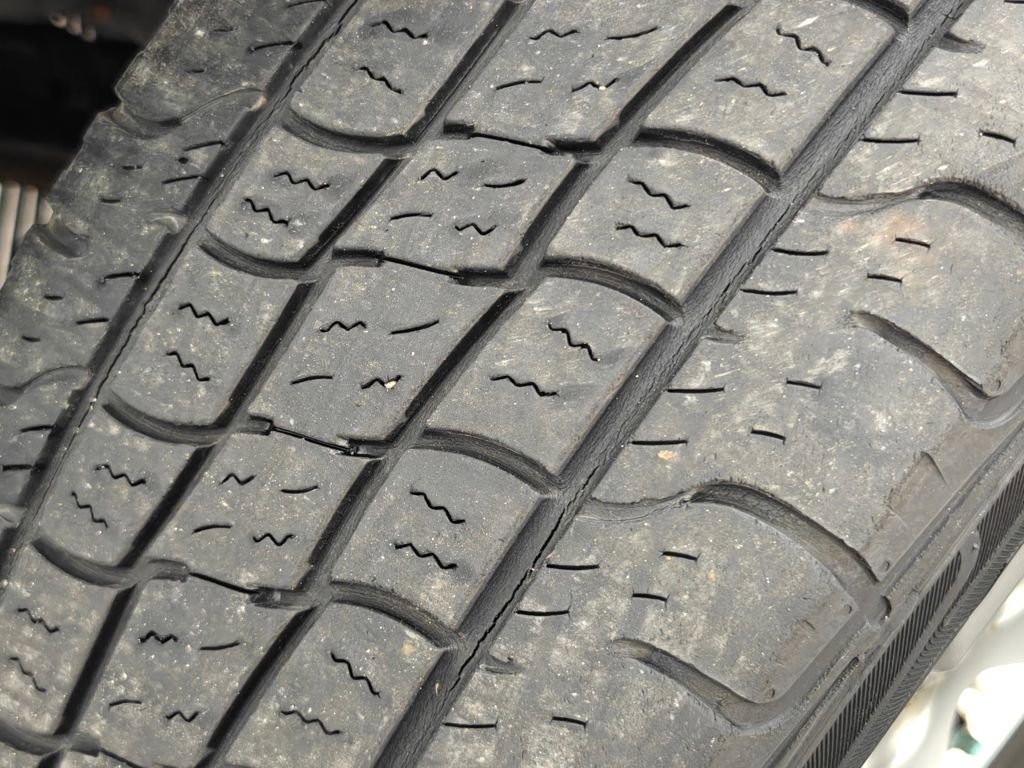 Used 2004 Honda Element EX image 33