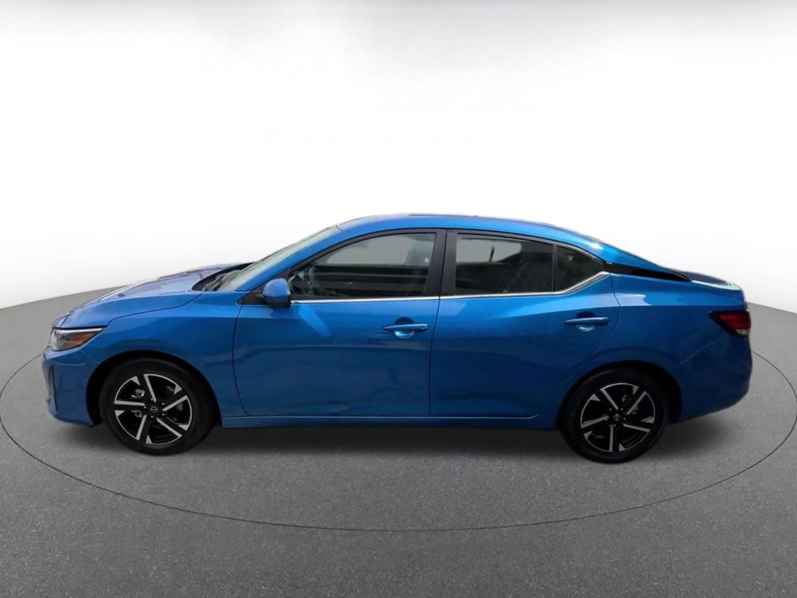 Used 2025 Nissan Sentra SV FWD image 7
