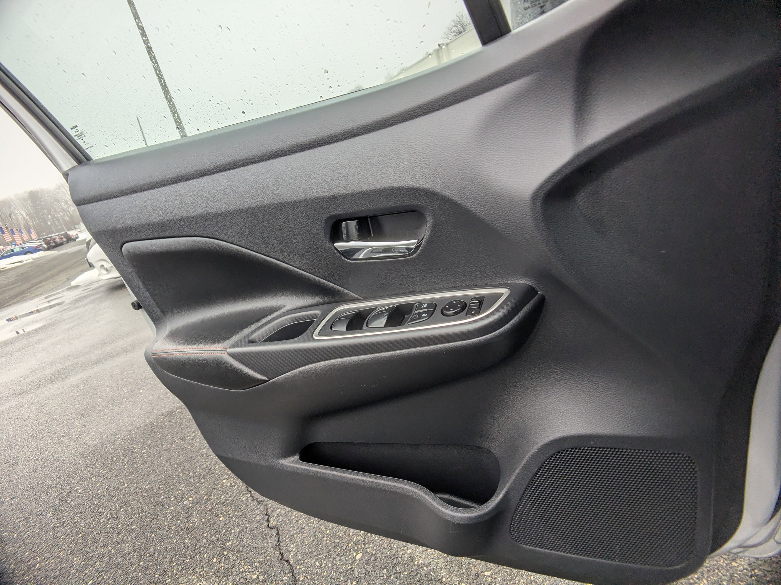 Used 2024 Nissan Versa SR FWD image 23
