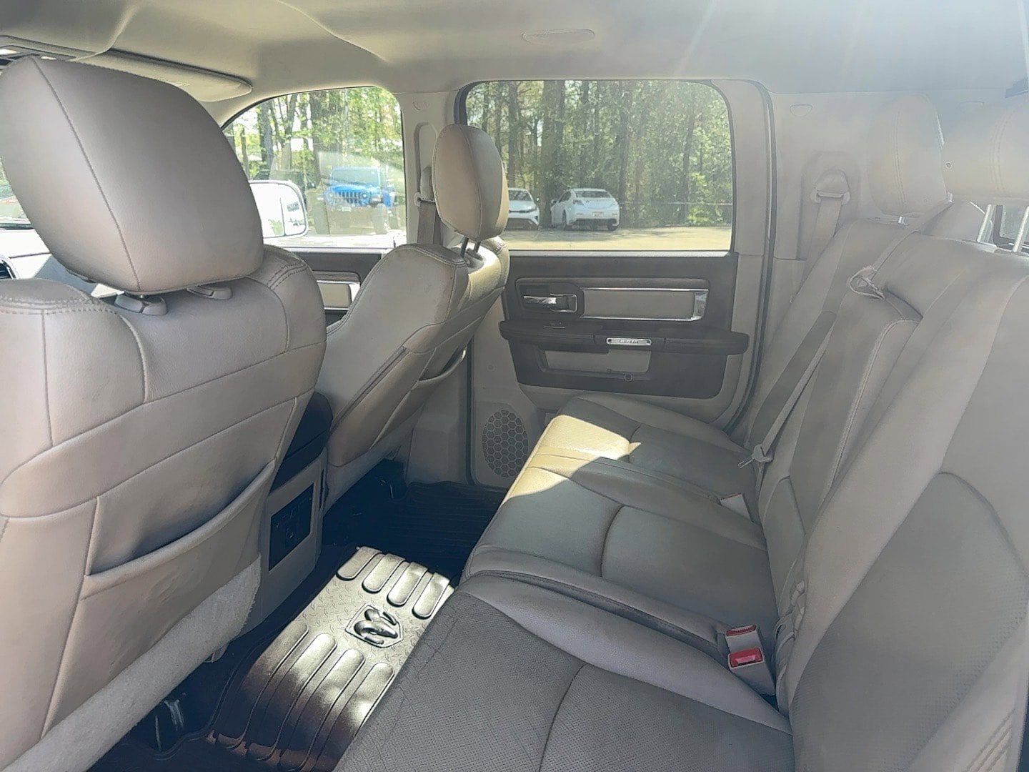 Used 2015 RAM 2500 Laramie w/ Protection Group image 10