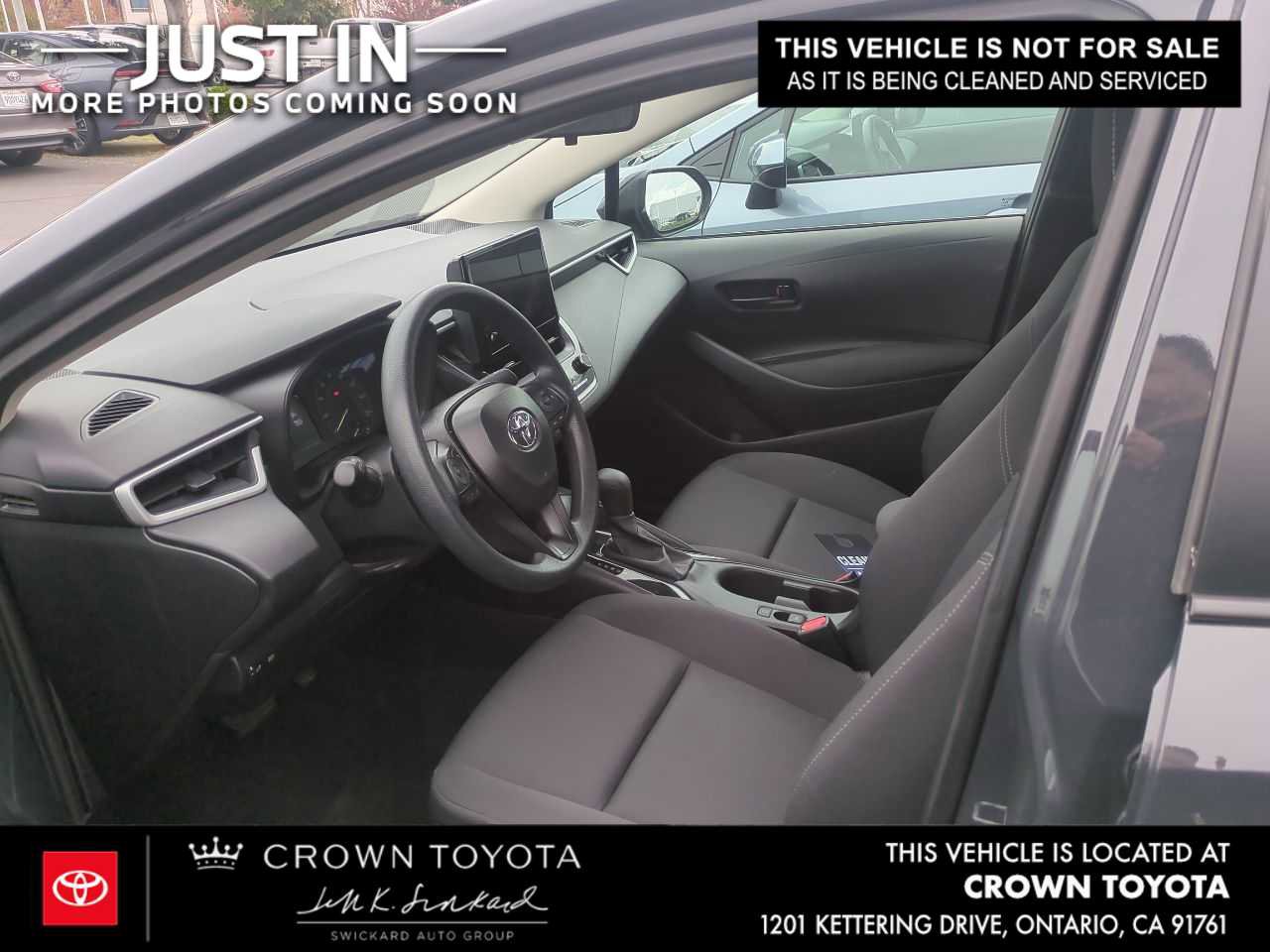 Used 2025 Toyota Corolla LE image 2