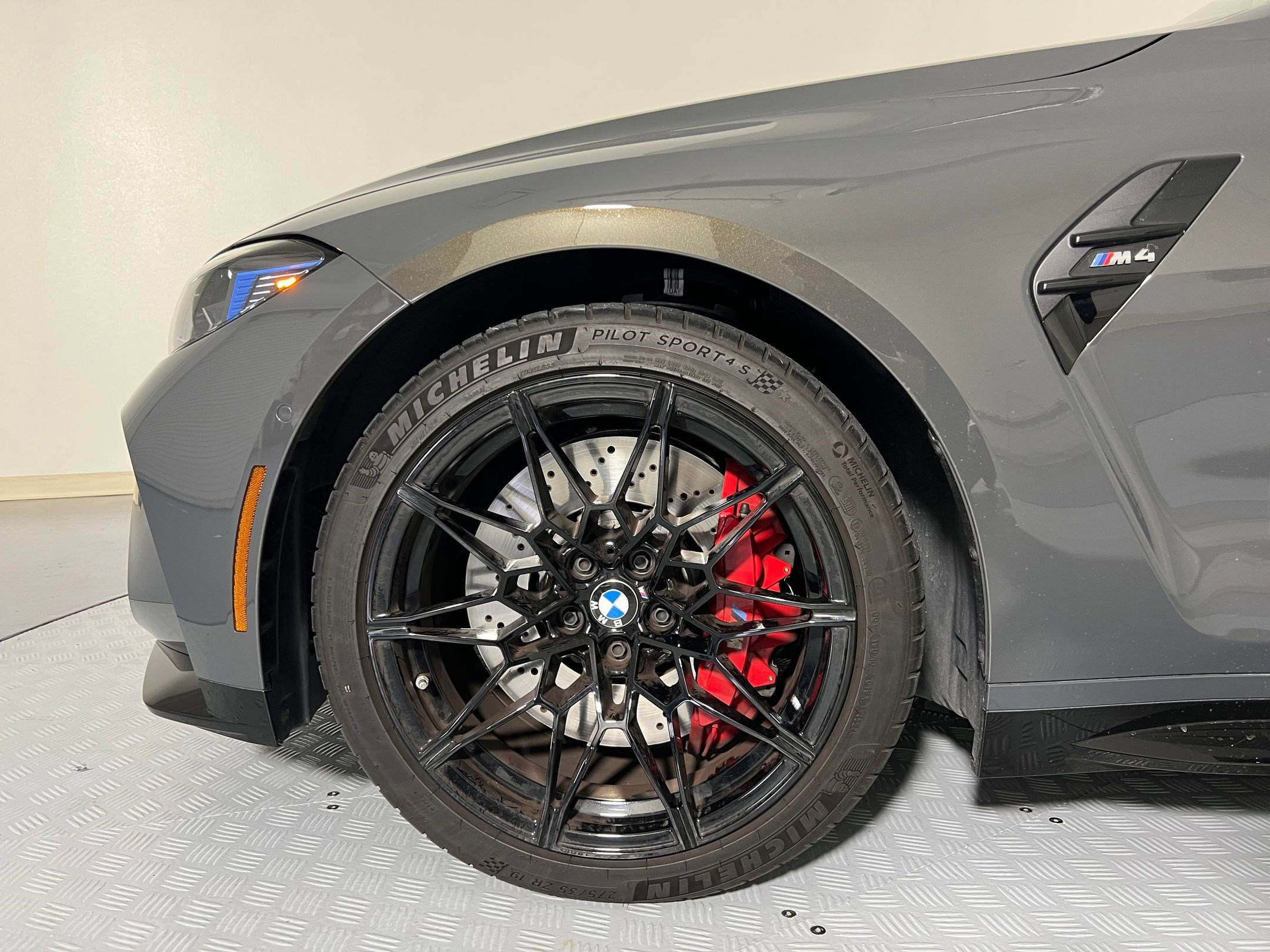Used 2025 BMW M4 Coupe w/ Executive Package image 11