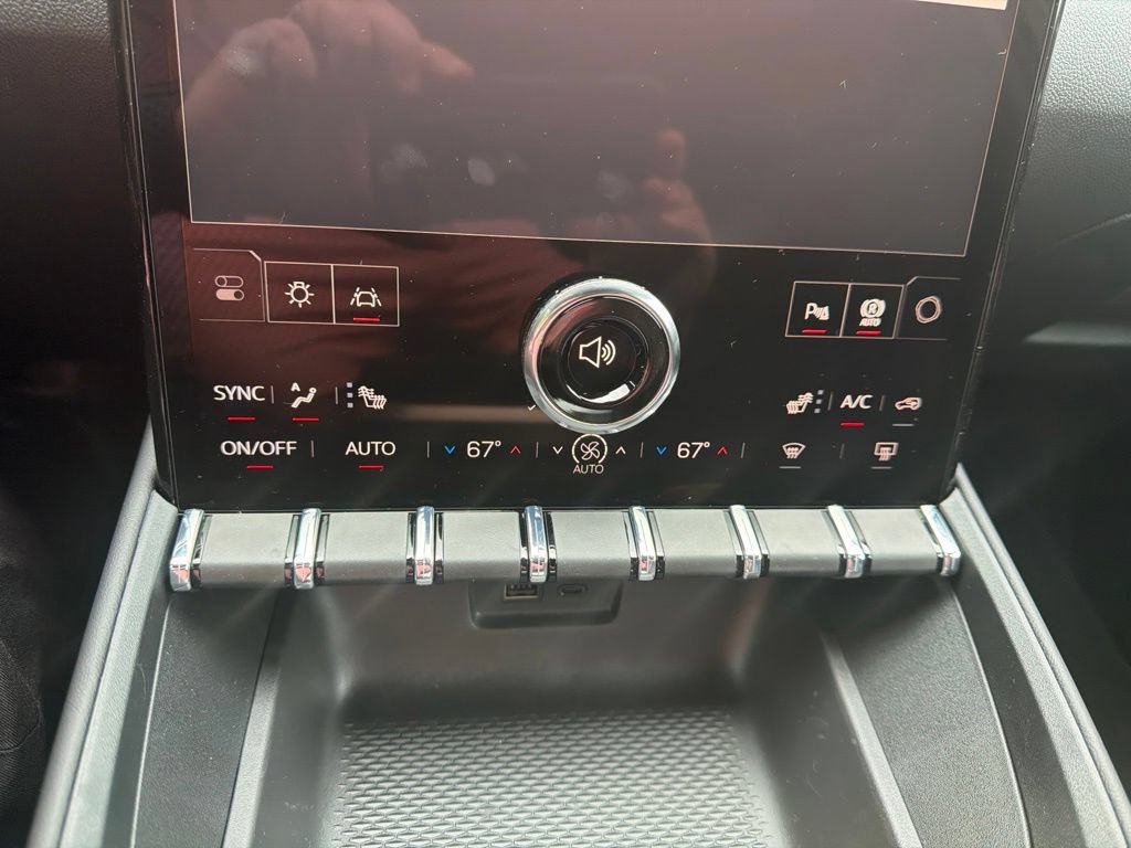 New 2027 GMC Terrain Elevation w/ Elevation Premium Package FWD image 19