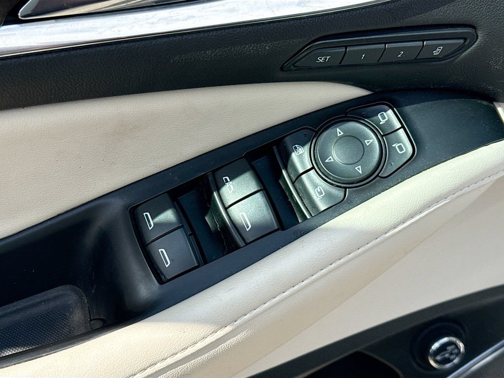 Used 2024 Buick Enclave Avenir w/ Avenir Technology Package FWD image 19