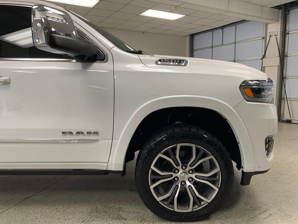 Certified 2025 RAM 1500 Tungsten w/ Off Road Group AWD/4WD image 11