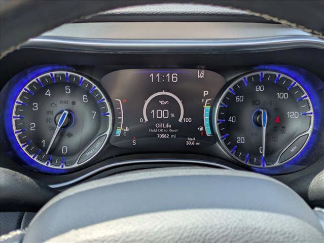 Used 2019 Chrysler Pacifica Touring-L w/ Advanced Safetytec Group FWD image 11