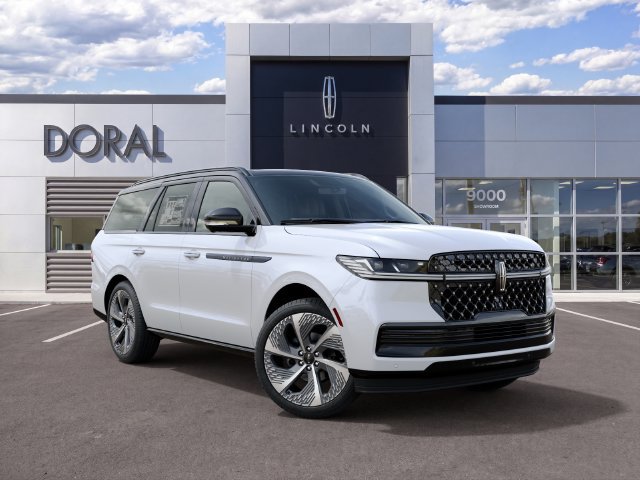 New 2027 Lincoln Navigator Black Label w/ Black Label Special Edition AWD/4WD image 4