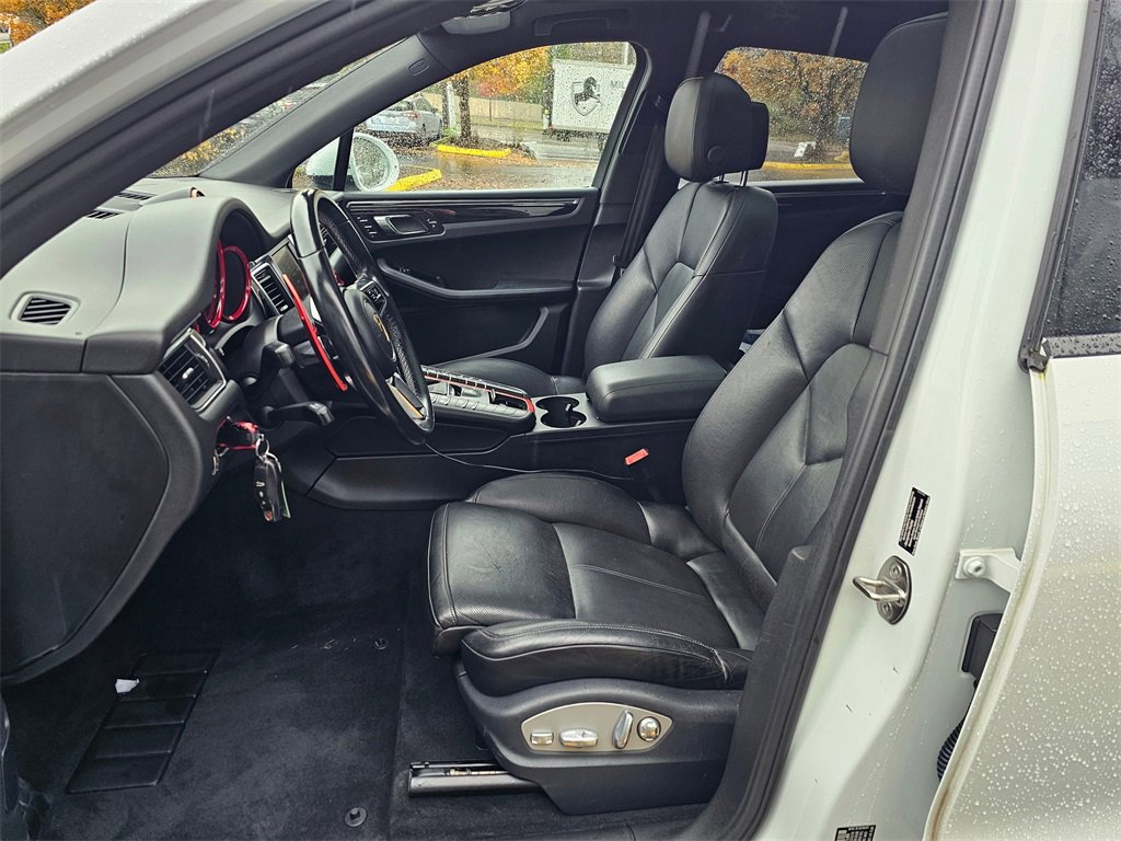 Used 2016 Porsche Macan S image 21