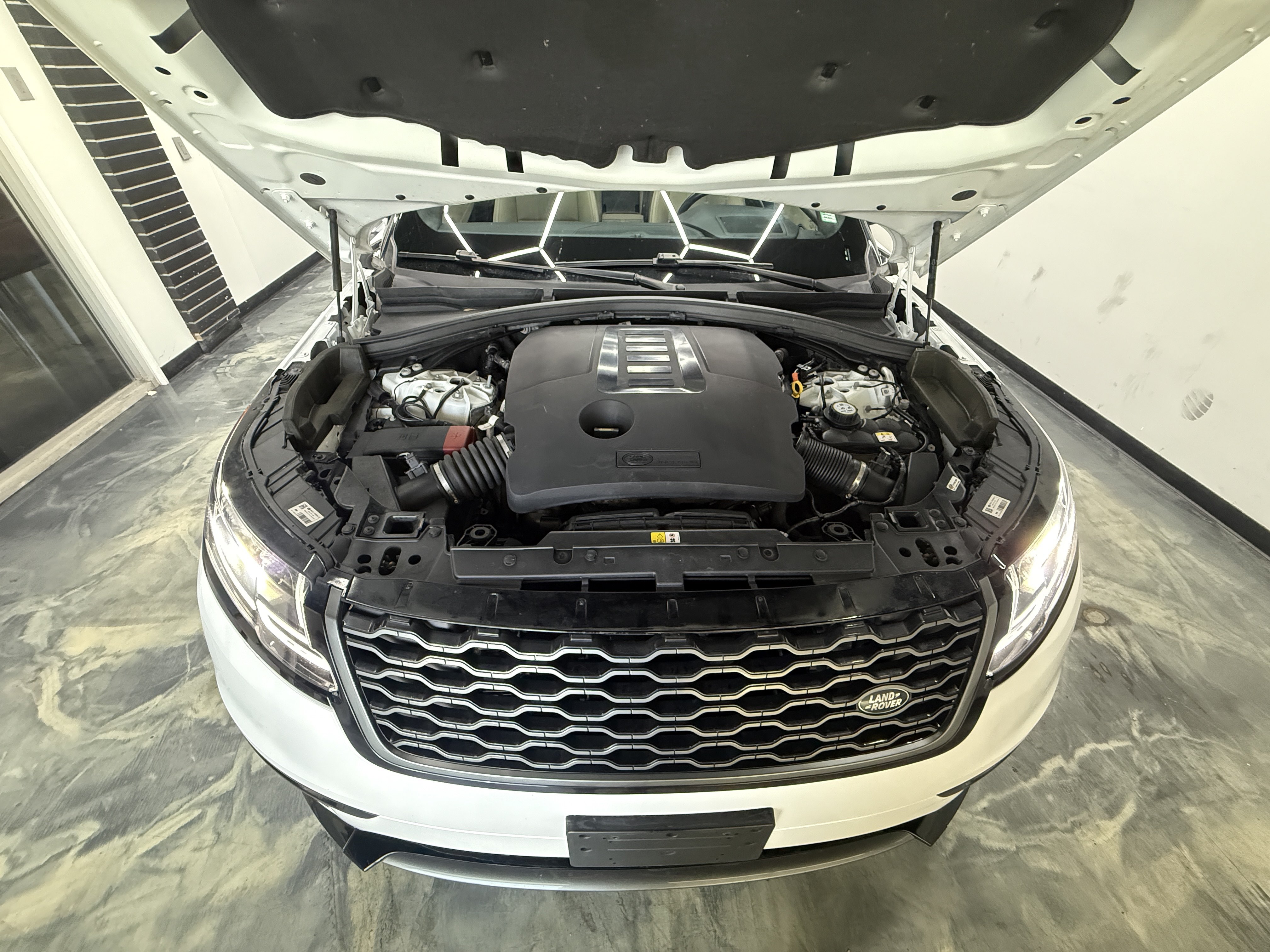 Used 2022 Land Rover Range Rover Velar R-Dynamic S AWD/4WD image 30