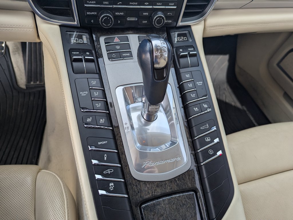 Used 2010 Porsche Panamera Turbo AWD/4WD image 18