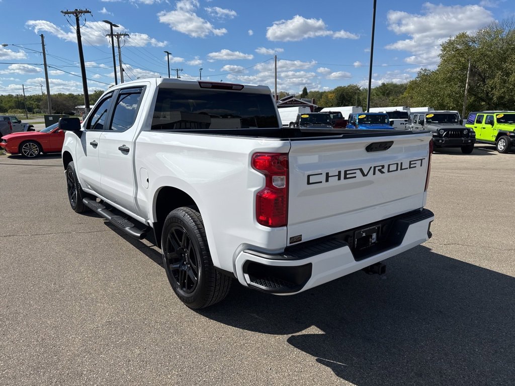 Used 2025 Chevrolet Silverado 1500 Custom image 4