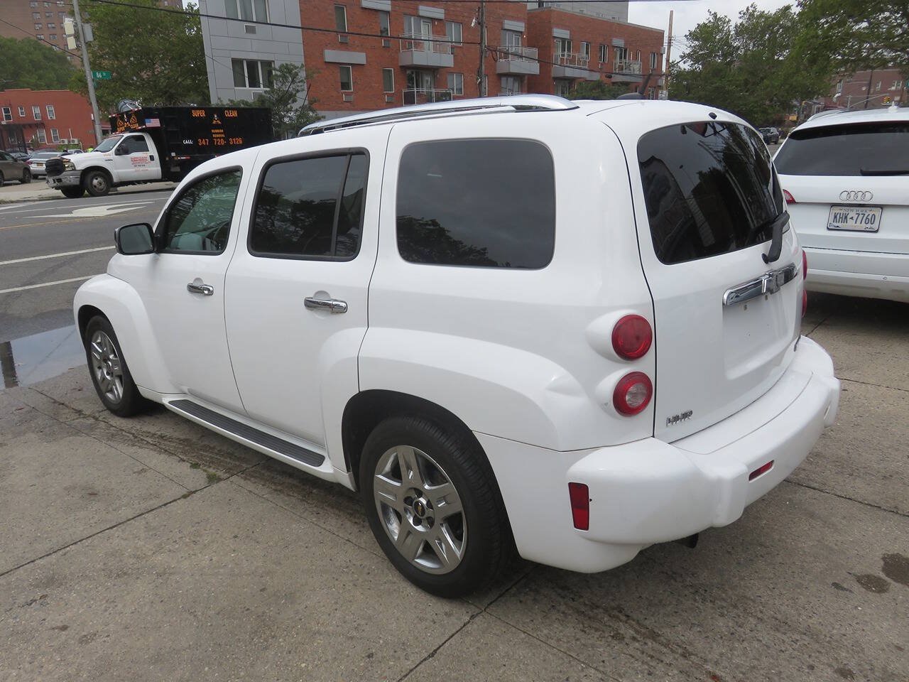 Used 2011 Chevrolet HHR LT FWD image 5