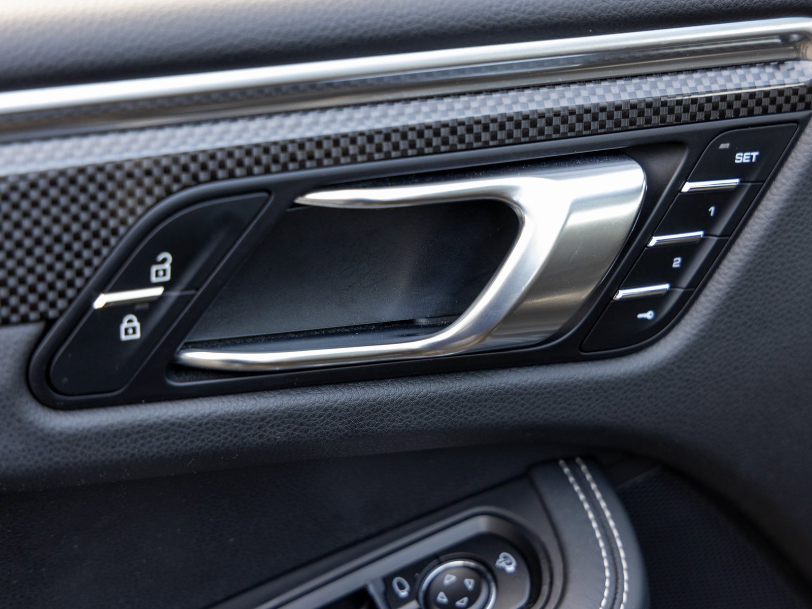 Certified 2023 Porsche Macan GTS image 25