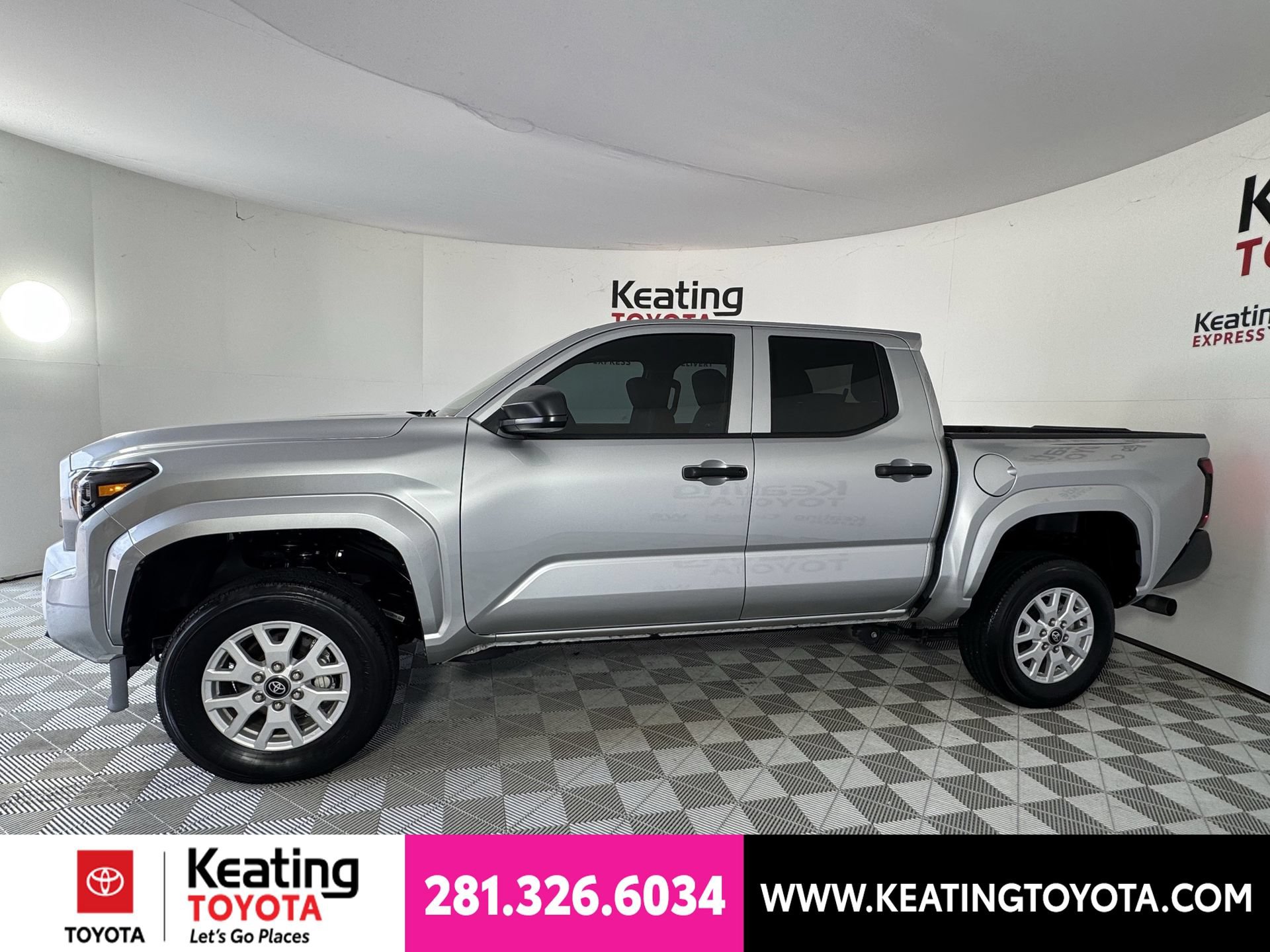 Certified 2025 Toyota Tacoma SR AWD/4WD image 9