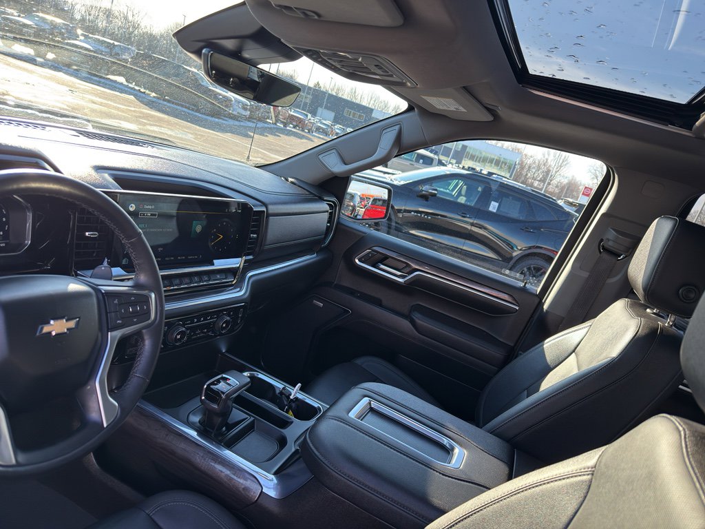 Used 2022 Chevrolet Silverado 1500 LTZ w/ LTZ Premium Package image 25