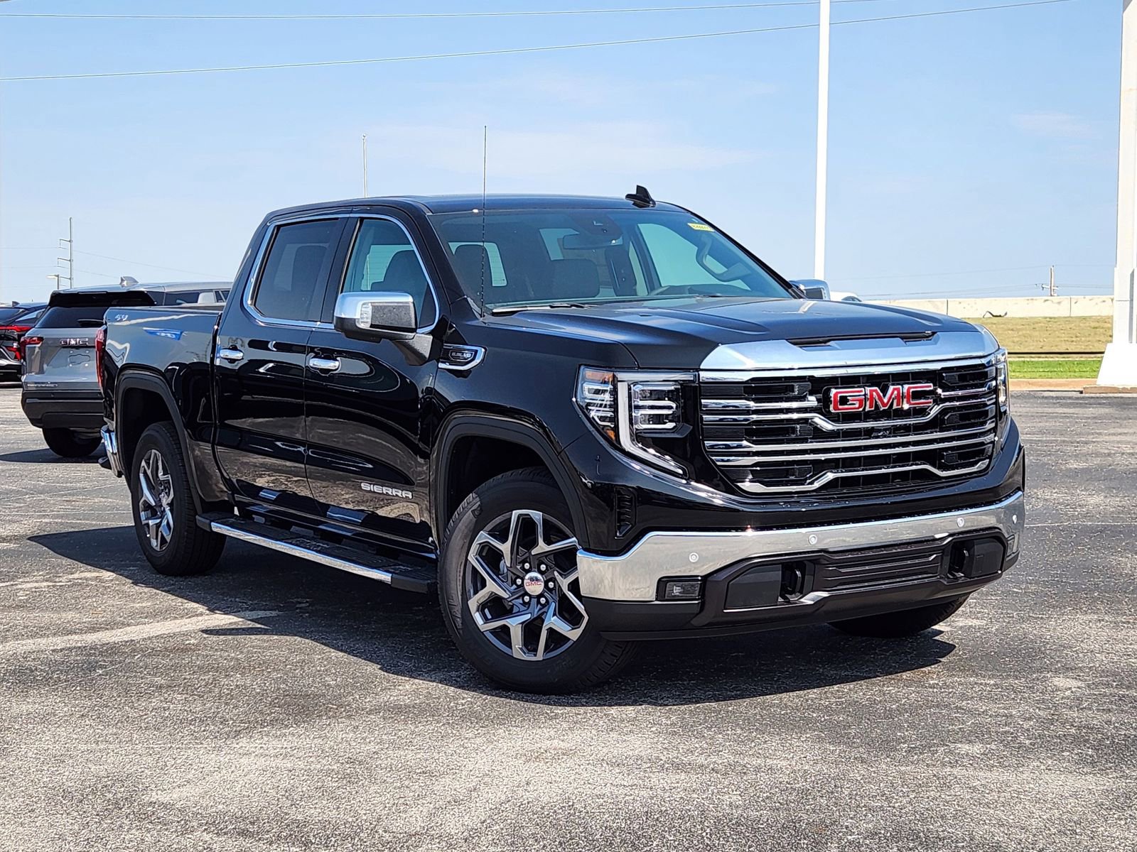 New 2026 GMC Sierra 1500 SLT w/ SLT Premium Plus Package image 6