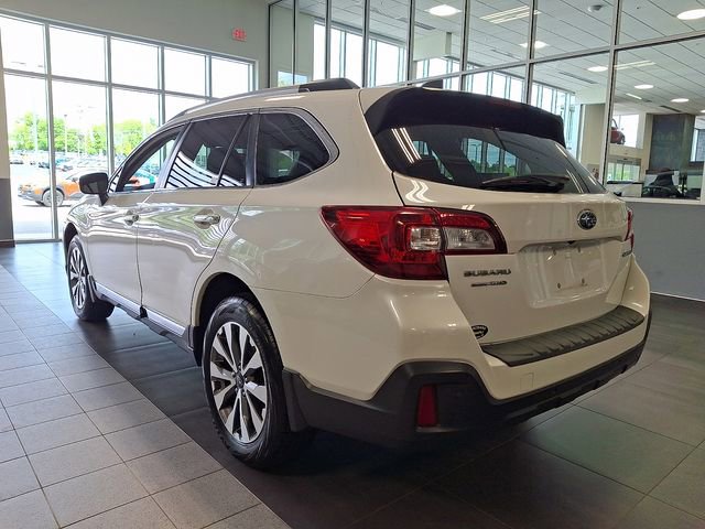 Used 2018 Subaru Outback 2.5i Touring AWD/4WD image 4