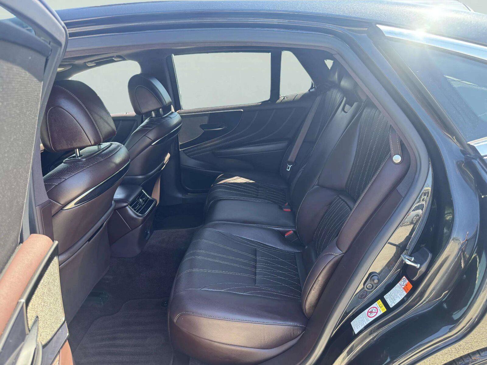 Used 2018 Lexus LS 500 AWD w/ Luxury Package image 36