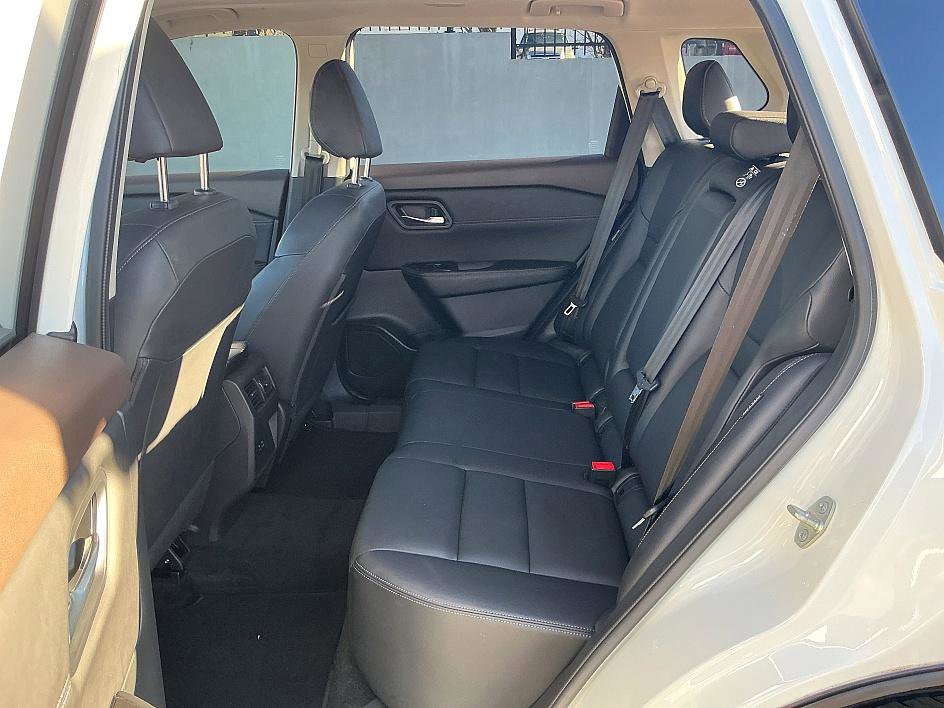 Used 2023 Nissan Rogue SL image 22