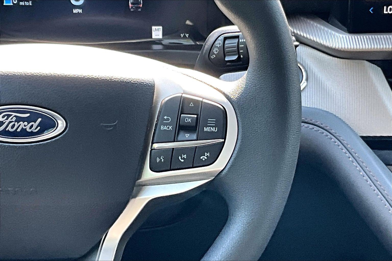 New 2026 Ford Explorer Active AWD/4WD image 18