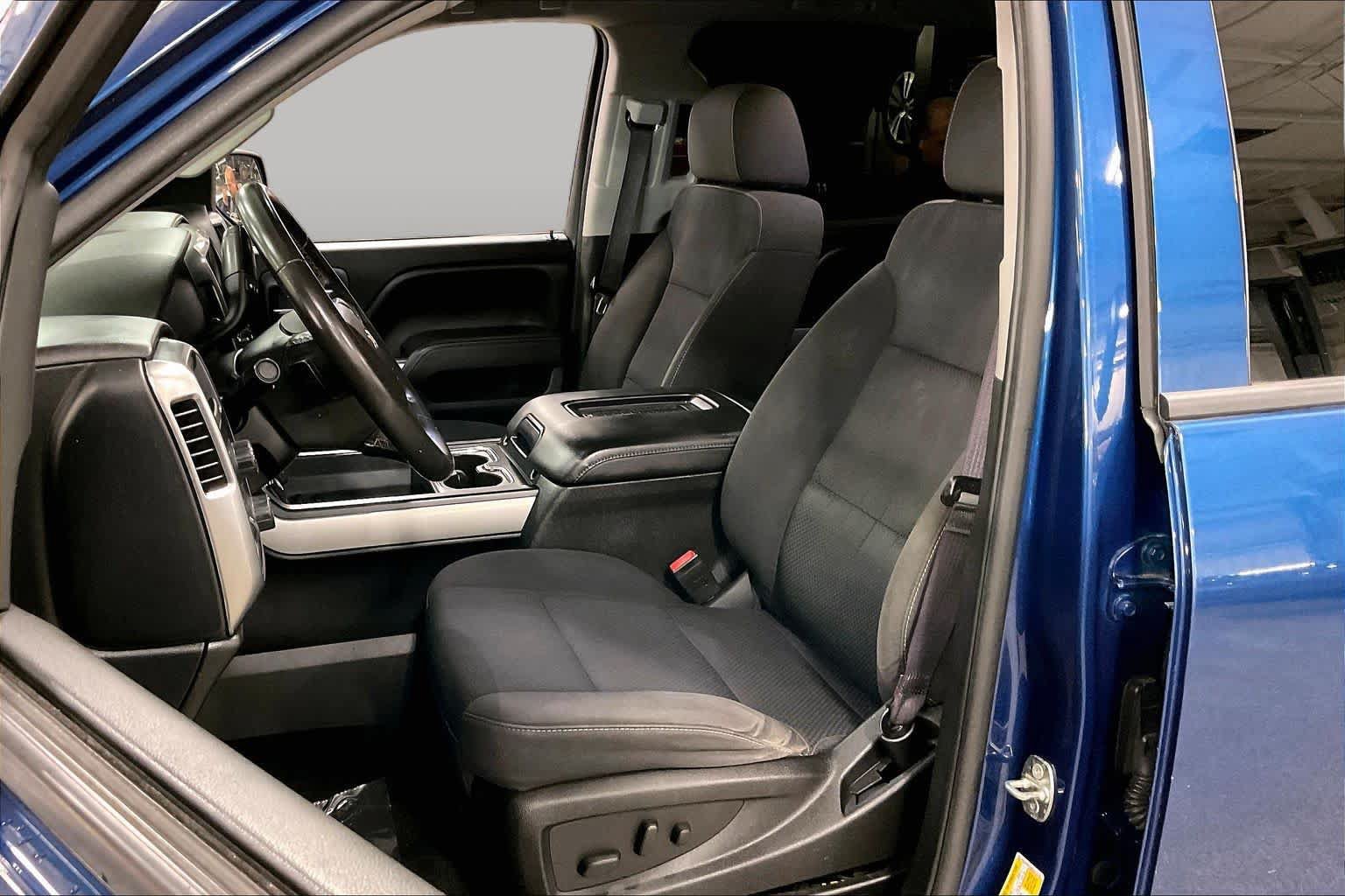 Used 2017 Chevrolet Silverado 1500 LT w/ All Star Edition AWD/4WD image 8
