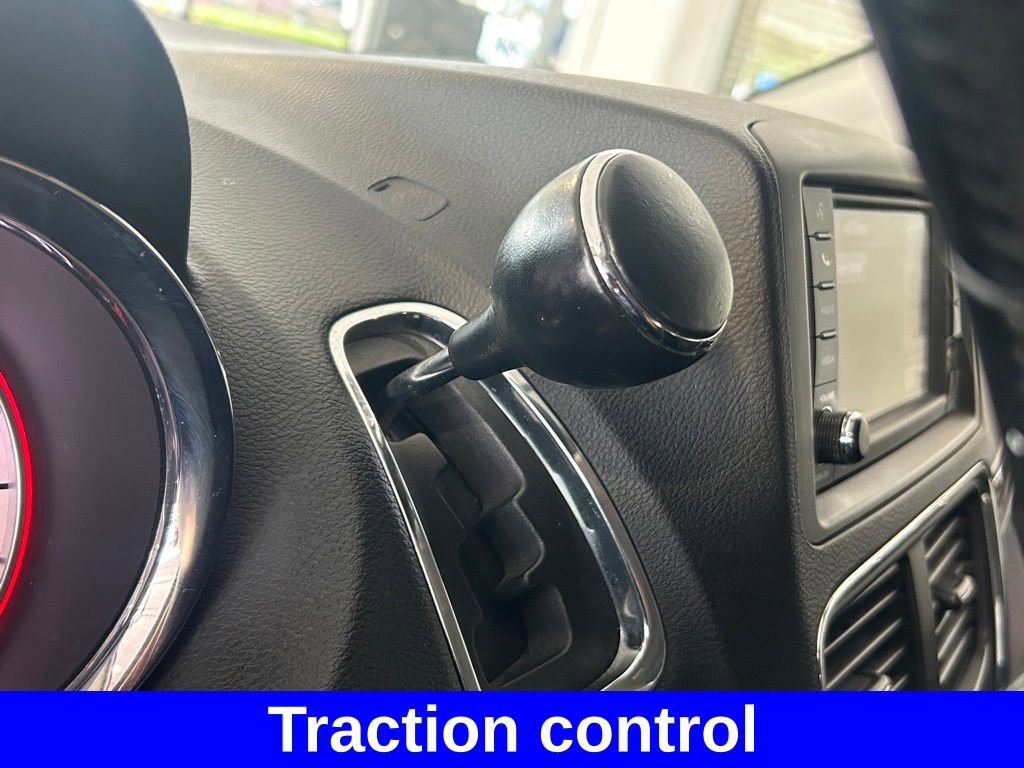 Used 2020 Dodge Grand Caravan SE w/ Rear Park Assist Package image 14