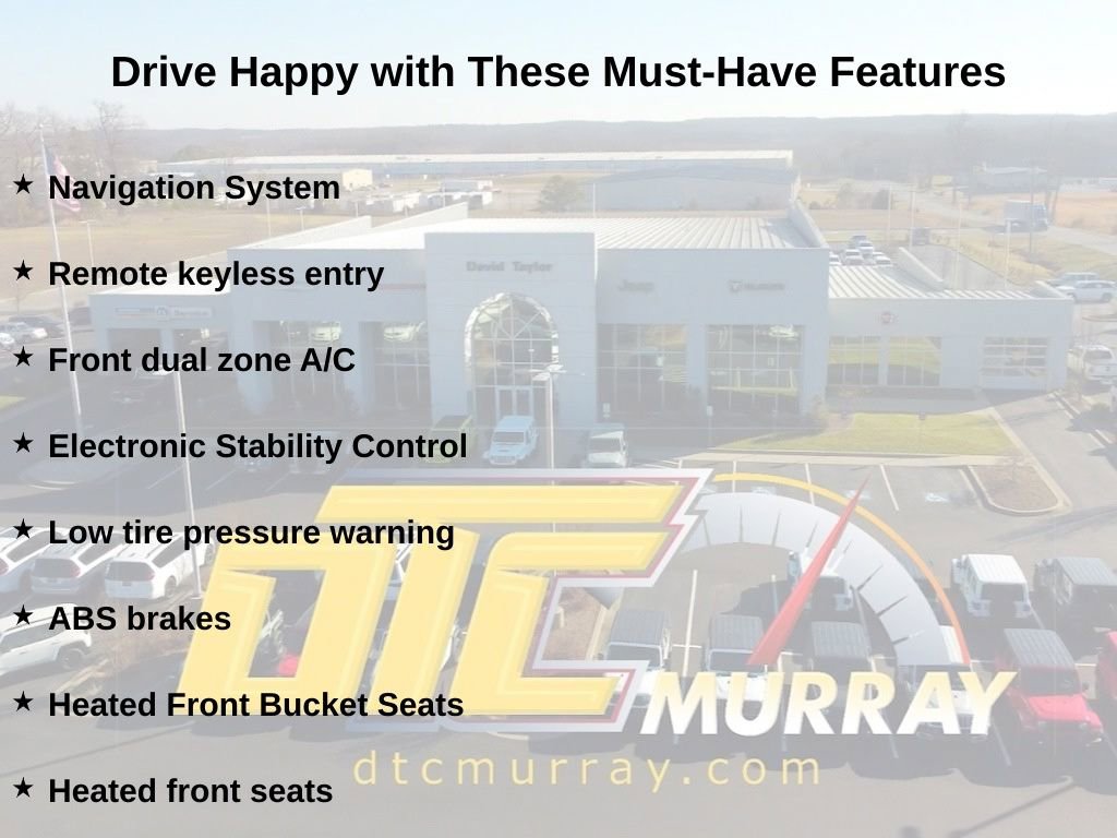 Used 2024 Mitsubishi Outlander SE image 2