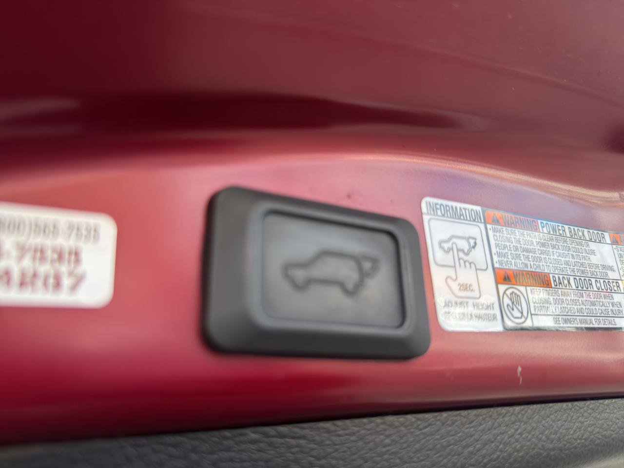 Used 2018 Toyota RAV4 XLE FWD image 27