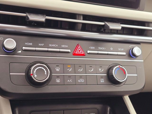 Certified 2025 Hyundai Tucson SE image 26