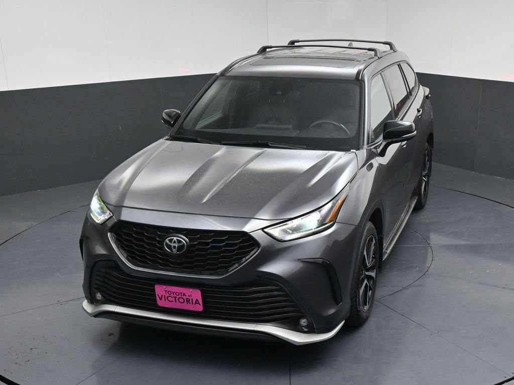 Used 2021 Toyota Highlander XSE image 18