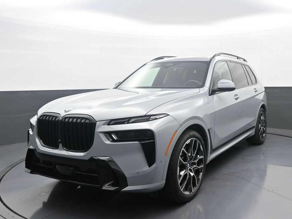 Used 2026 BMW X7 xDrive40i w/ M Sport Package AWD/4WD image 1