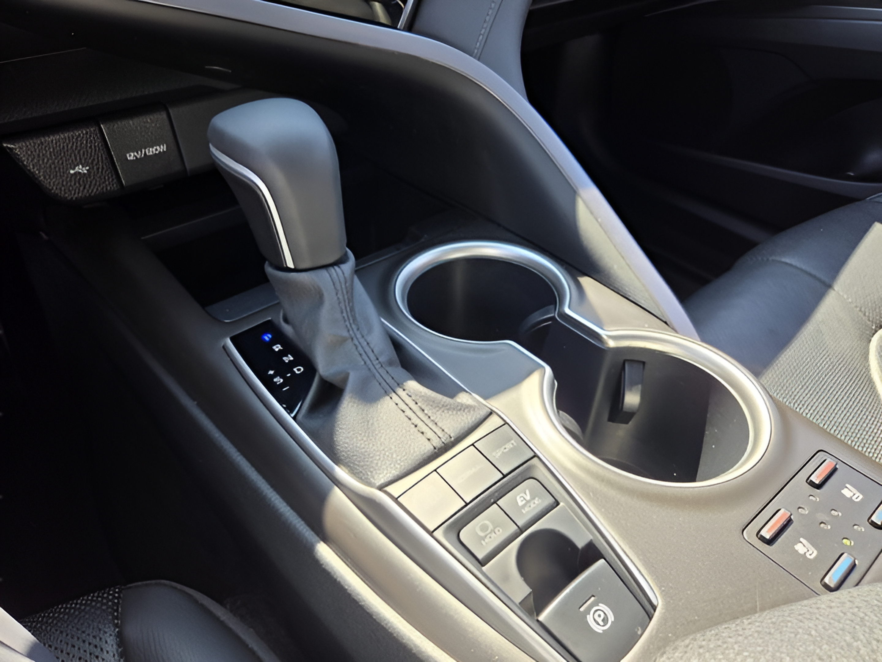 Certified 2024 Toyota Camry XLE w/ Navigation Package FWD image 25