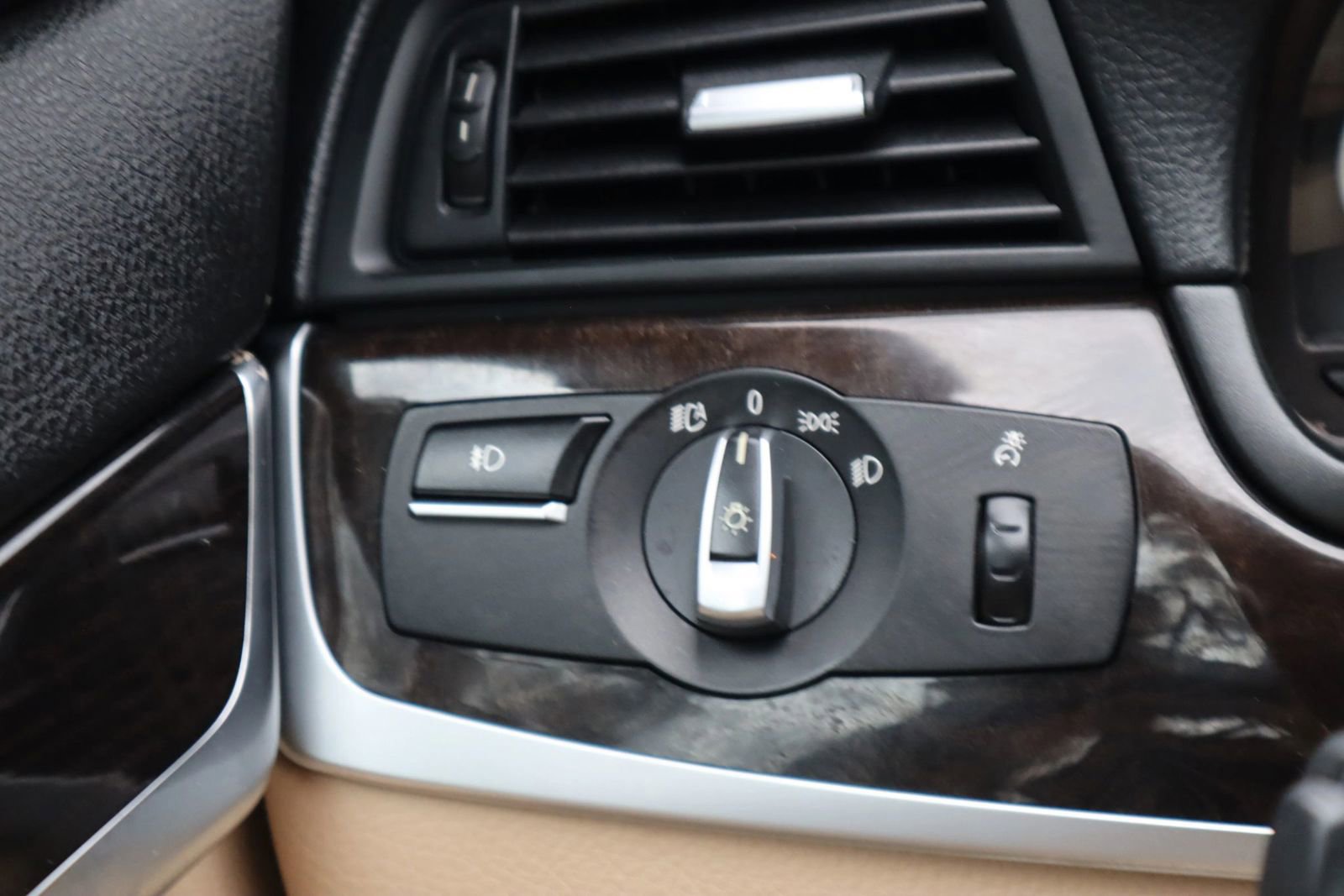 Used 2015 BMW 528i Sedan image 27