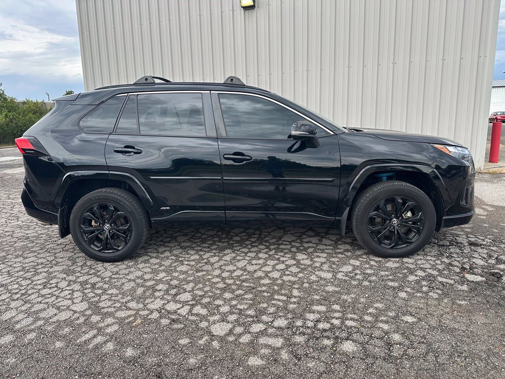Used 2023 Toyota RAV4 SE AWD/4WD image 4
