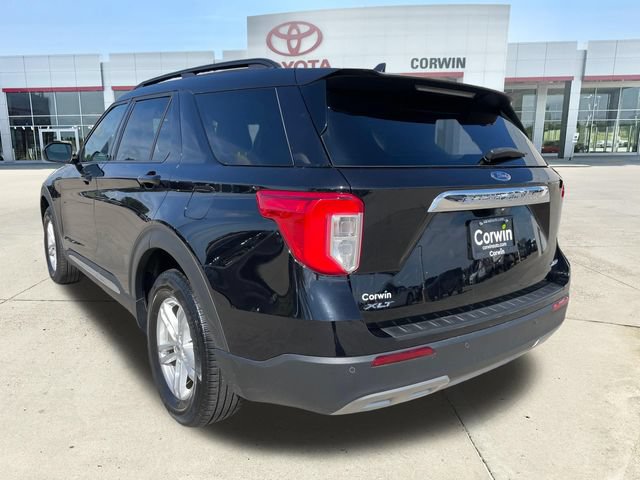 Used 2023 Ford Explorer XLT w/ Equipment Group 202A AWD/4WD image 3