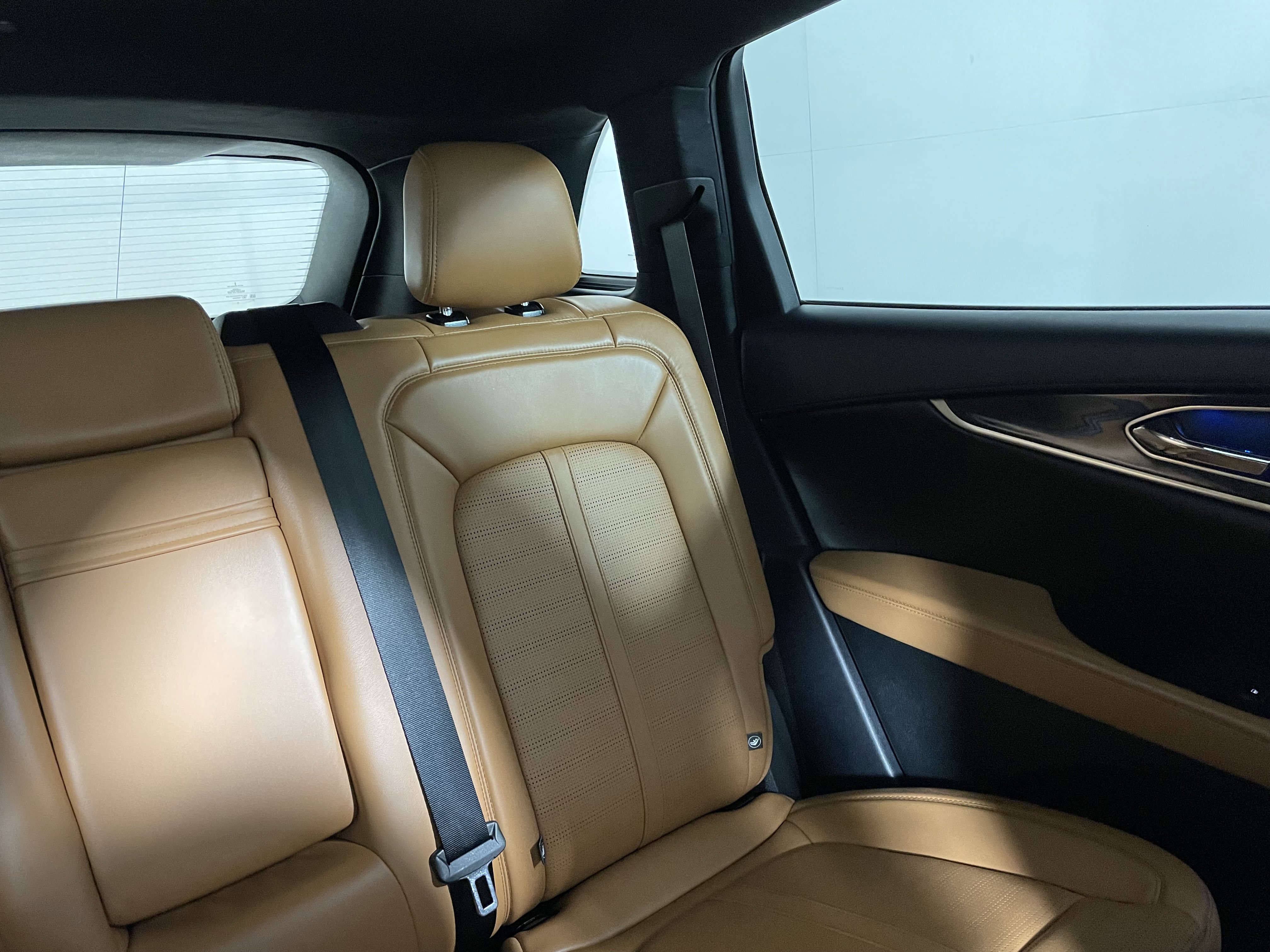 Used 2023 Lincoln Nautilus Black Label w/ Class II Trailer Tow Package image 15